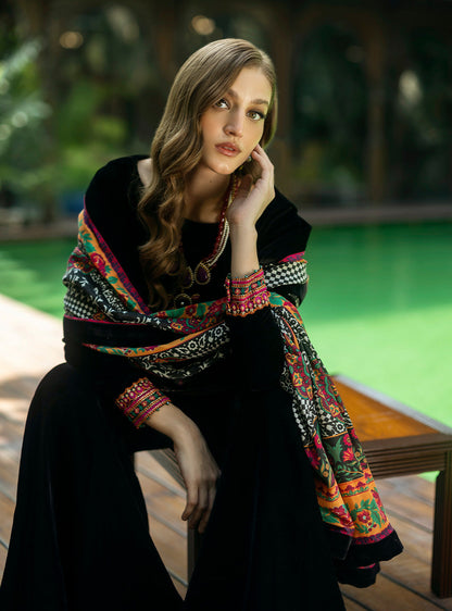 Zainab Chottani | Makhmal Luxe Pret | Zulmat - Ladies Clothes - Maria Faisal
