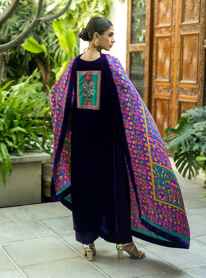 Zainab Chottani | Makhmal Luxe Pret | Rangin - Ladies Clothes - Maria Faisal