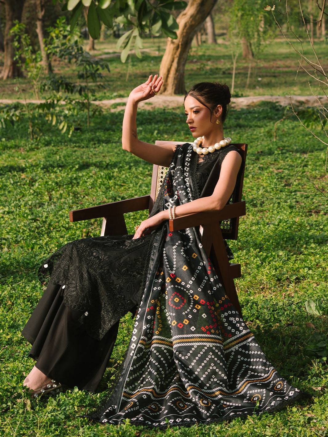 Mahnur | Dahlia Luxury Lawn 25 | Zoe by Maria Faisal - Registered Vendor of : Mahnur - type : Ladies Clothes - 100% original wedding dresses