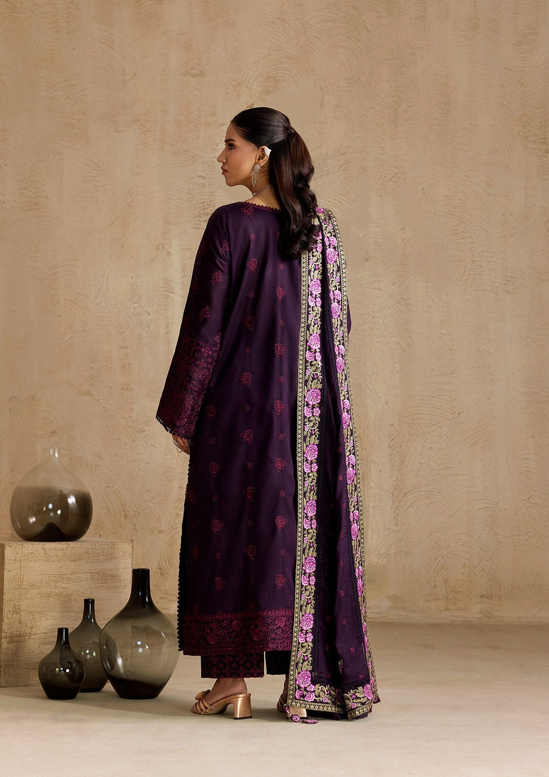 Aik Atelier | RTW 25 | LOOK 08 - Ladies Clothes 