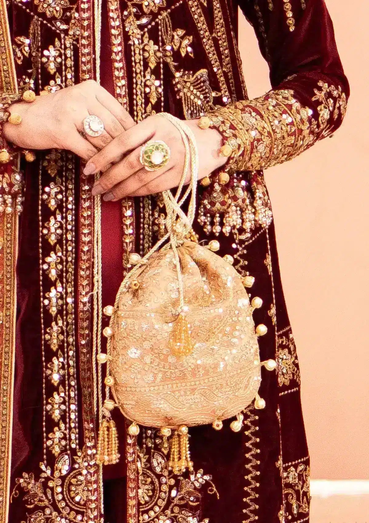 GOLD TISSUE POTLI - Waniyas