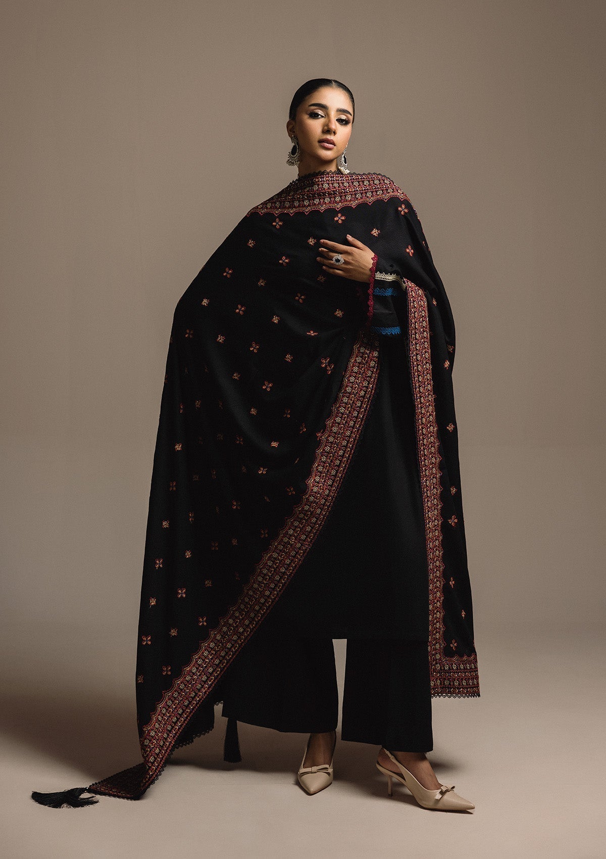 Aik Atelier | Aik Roz Karandi 25 | LOOK 02 - Luxury Dress - available at Maria Faisal in UK and USA.