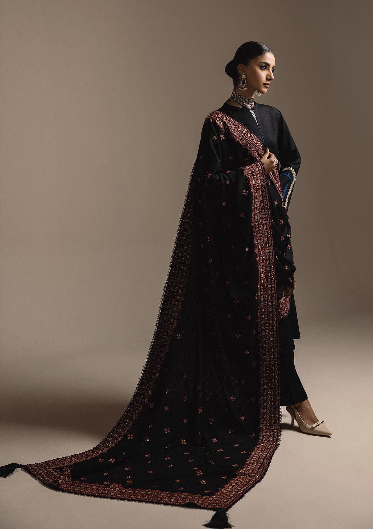 Aik Atelier | Aik Roz Karandi 25 | LOOK 02 - Luxury Dress - available at Maria Faisal in UK and USA.