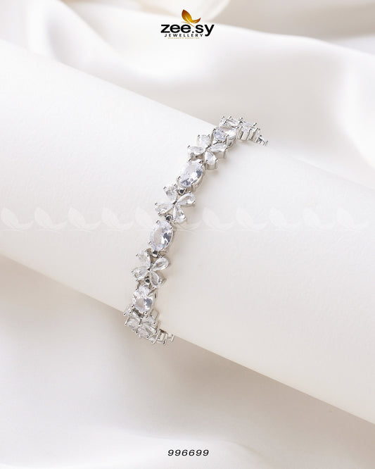 Lisianthus Bracelet - Bracelet 