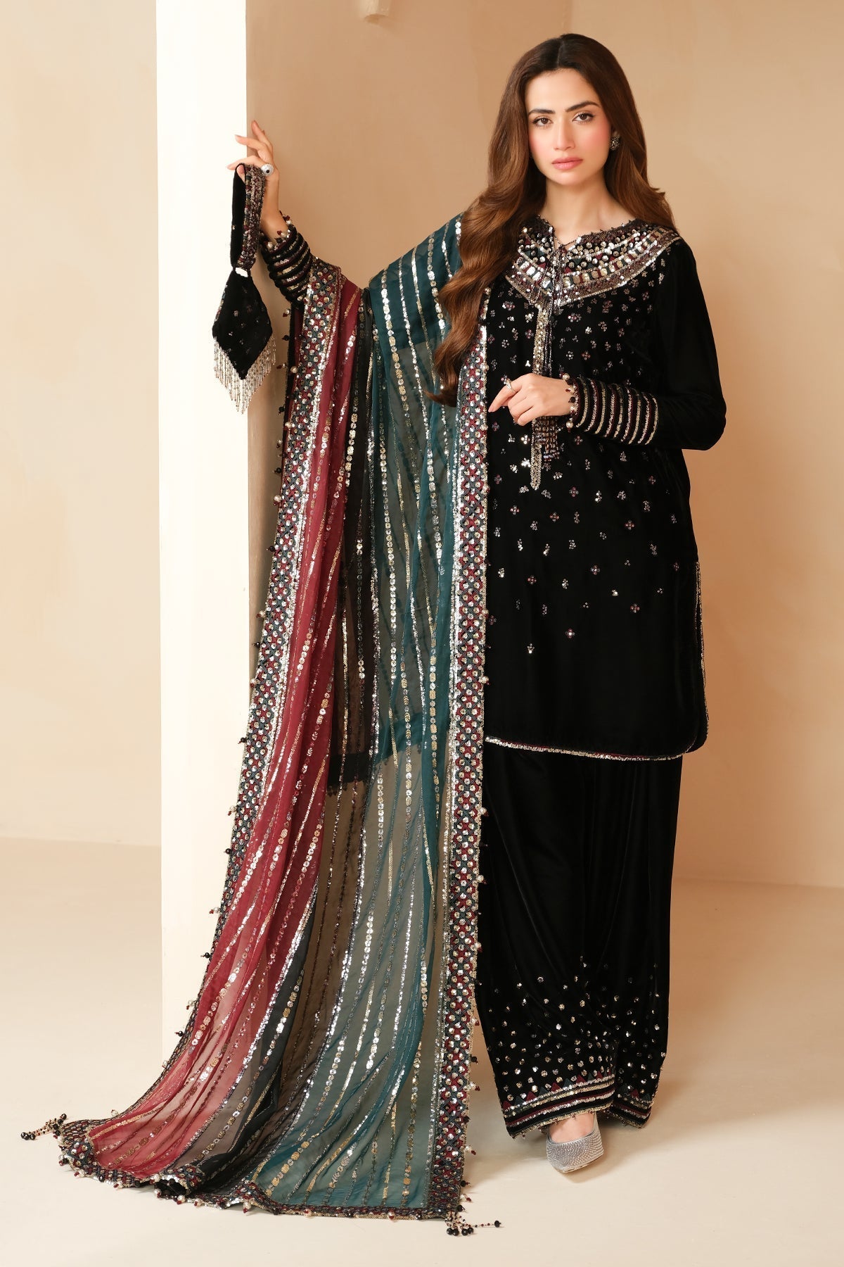 Jazmin | Velvet Edit 24 | Velvet Formal VF-2037 - Ladies Clothes - Maria Faisal