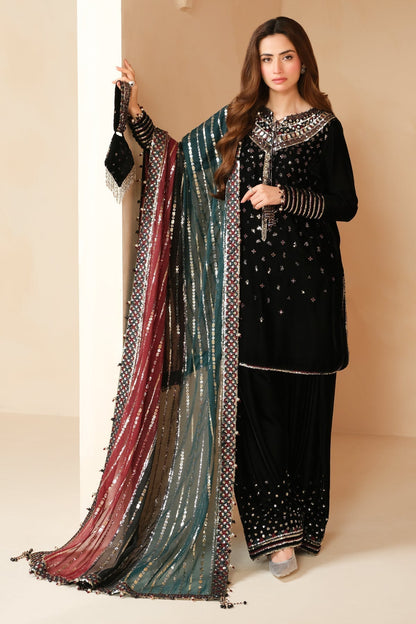 Jazmin | Velvet Edit 24 | Velvet Formal VF-2037 - Ladies Clothes - Maria Faisal