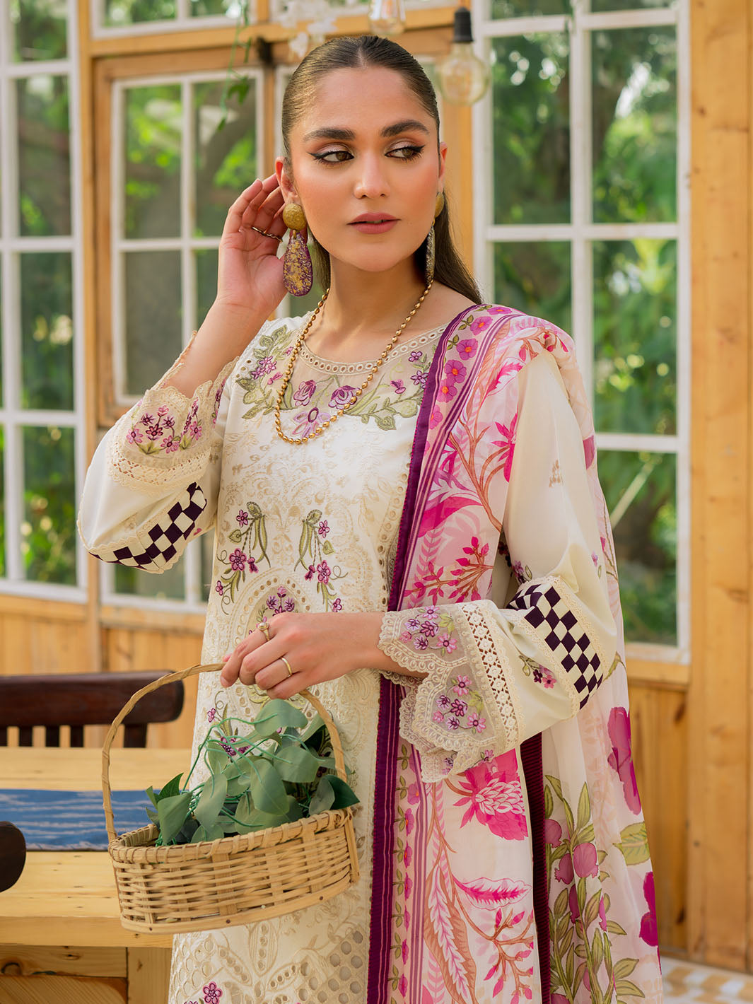 Mahnur | Bella Lawn 24 | BL - 04 - Ladies Clothes 