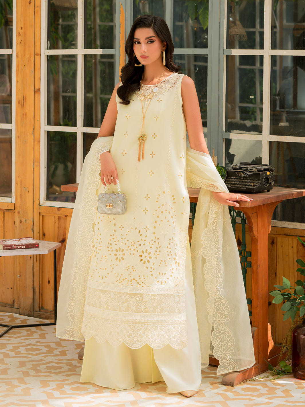 Mahnur | Bella Lawn 24 | BL - 09 - Ladies Clothes 