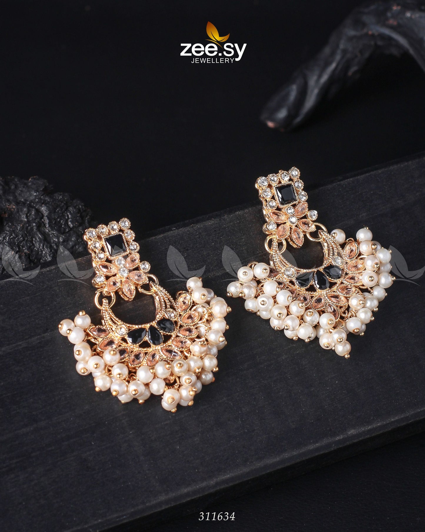 Lily Earrings - Earrings 