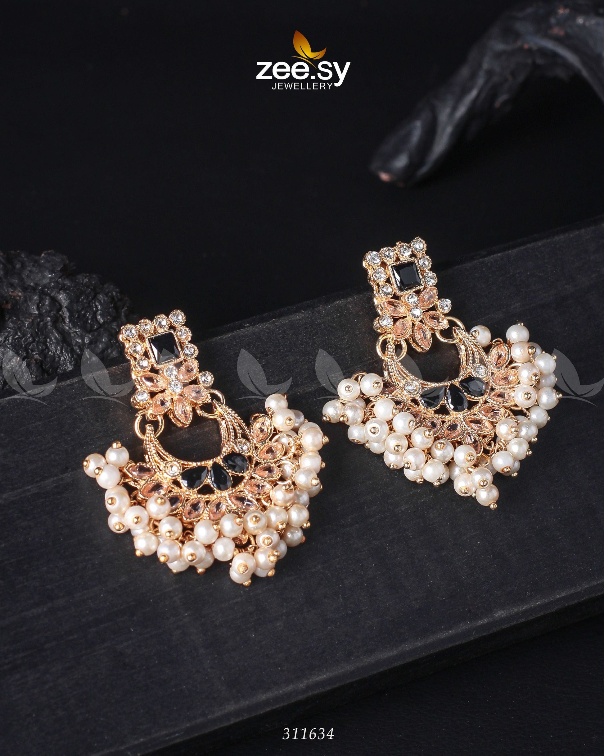 Lily Earrings - Earrings 