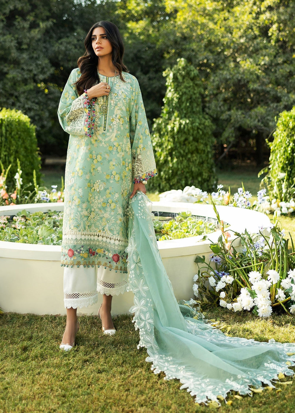 Sadaf Fawad Khan | Siraa Lawn 25 | BLOOM - B by Maria Faisal - Registered Vendor of : Sadaf Fawad Khan - type : Ladies Clothes - 100% original wedding dresses