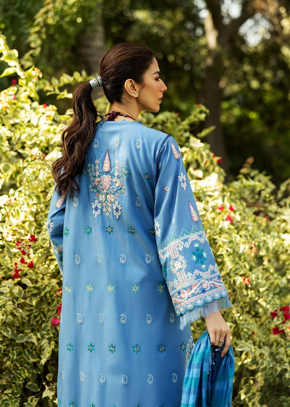 Sadaf Fawad Khan | Siraa Lawn 25 | WISTERIA - A by Maria Faisal - Registered Vendor of : Sadaf Fawad Khan - type : Ladies Clothes - 100% original wedding dresses