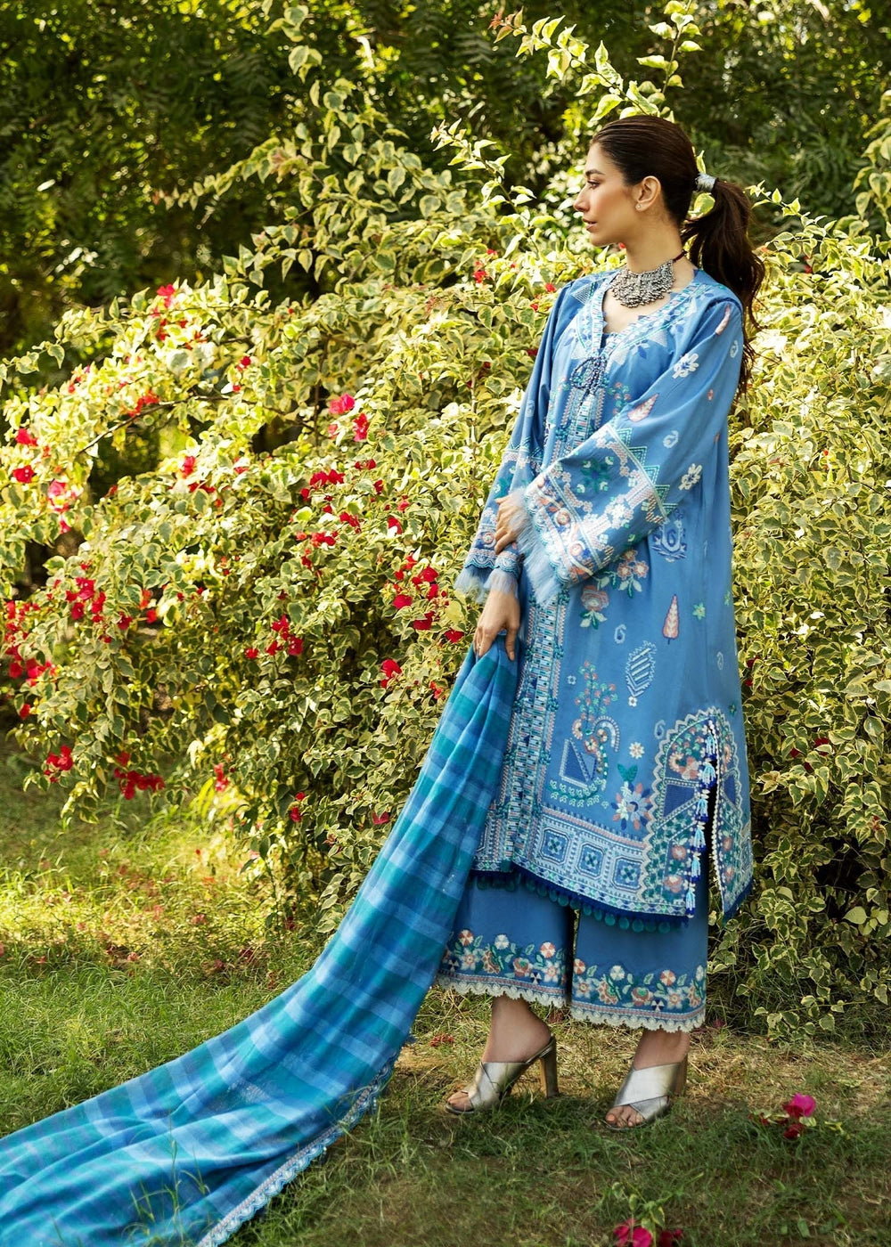 Sadaf Fawad Khan | Siraa Lawn 25 | WISTERIA - A by Maria Faisal - Registered Vendor of : Sadaf Fawad Khan - type : Ladies Clothes - 100% original wedding dresses