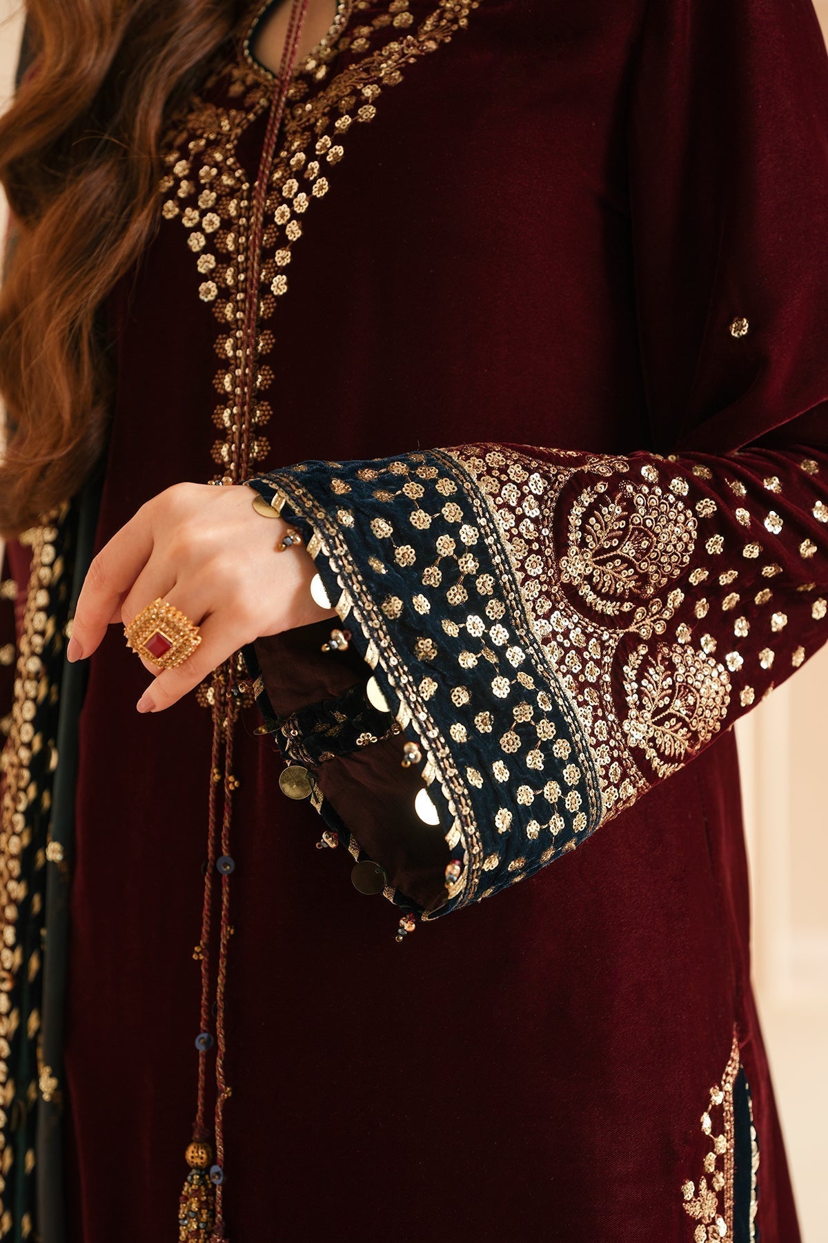 Jazmin | Velvet Edit 24 | Velvet Formal VF-2038 - Ladies Clothes - Maria Faisal