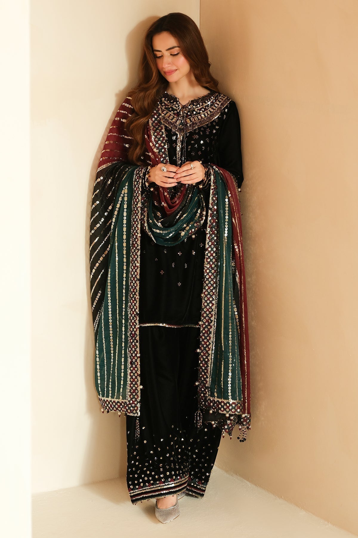 Jazmin | Velvet Edit 24 | Velvet Formal VF-2037 - Ladies Clothes - Maria Faisal
