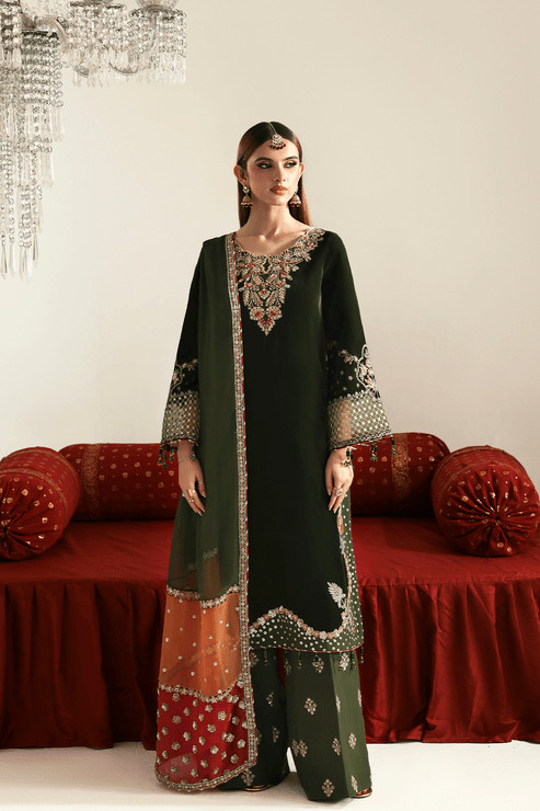 Emaan Adeel | Zarposh Velvet 25 | AARISH - Formal Wear - available at Maria Faisal in UK and USA