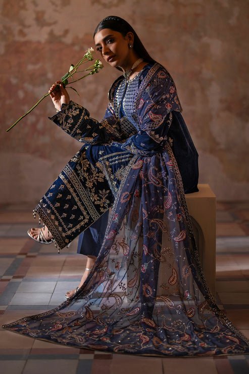 Emaan Adeel | Zarposh Velvet 25 | Roshni - Formal Wear - available at Maria Faisal in UK and USA