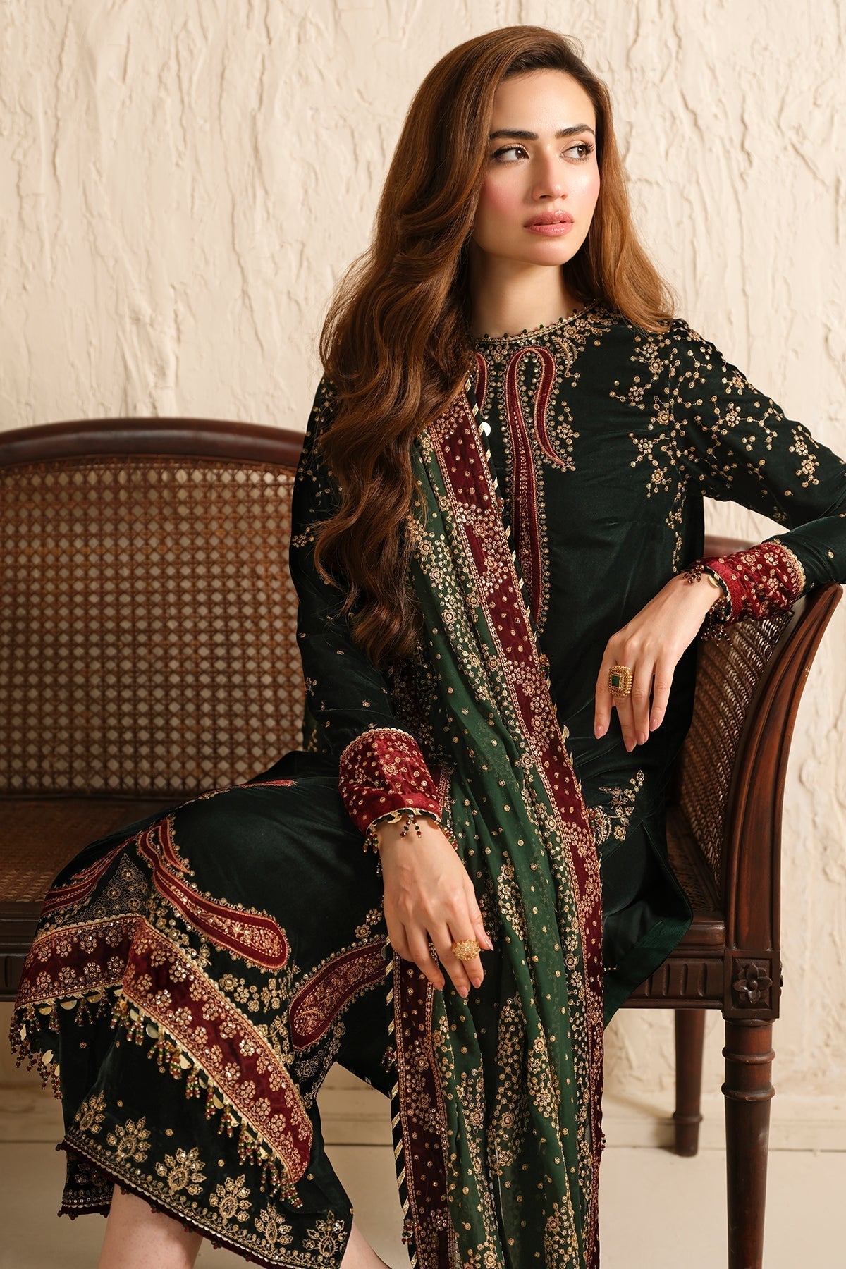 Jazmin | Velvet Edit 24 | Velvet Formal VF-2034 - Ladies Clothes - Maria Faisal