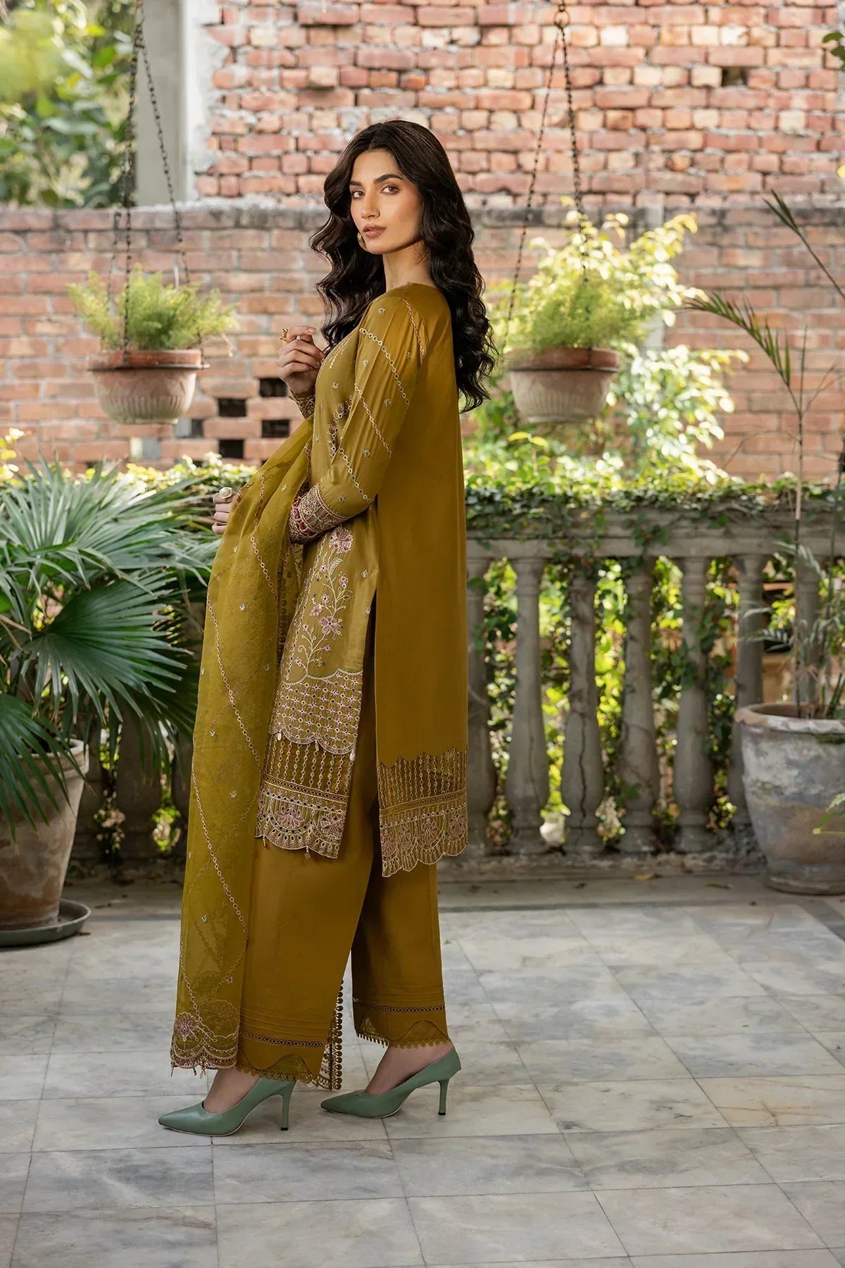 Farasha | Bahaar Embroidered Lawn | Summer Bloom - Ladies Clothes - Maria Faisal