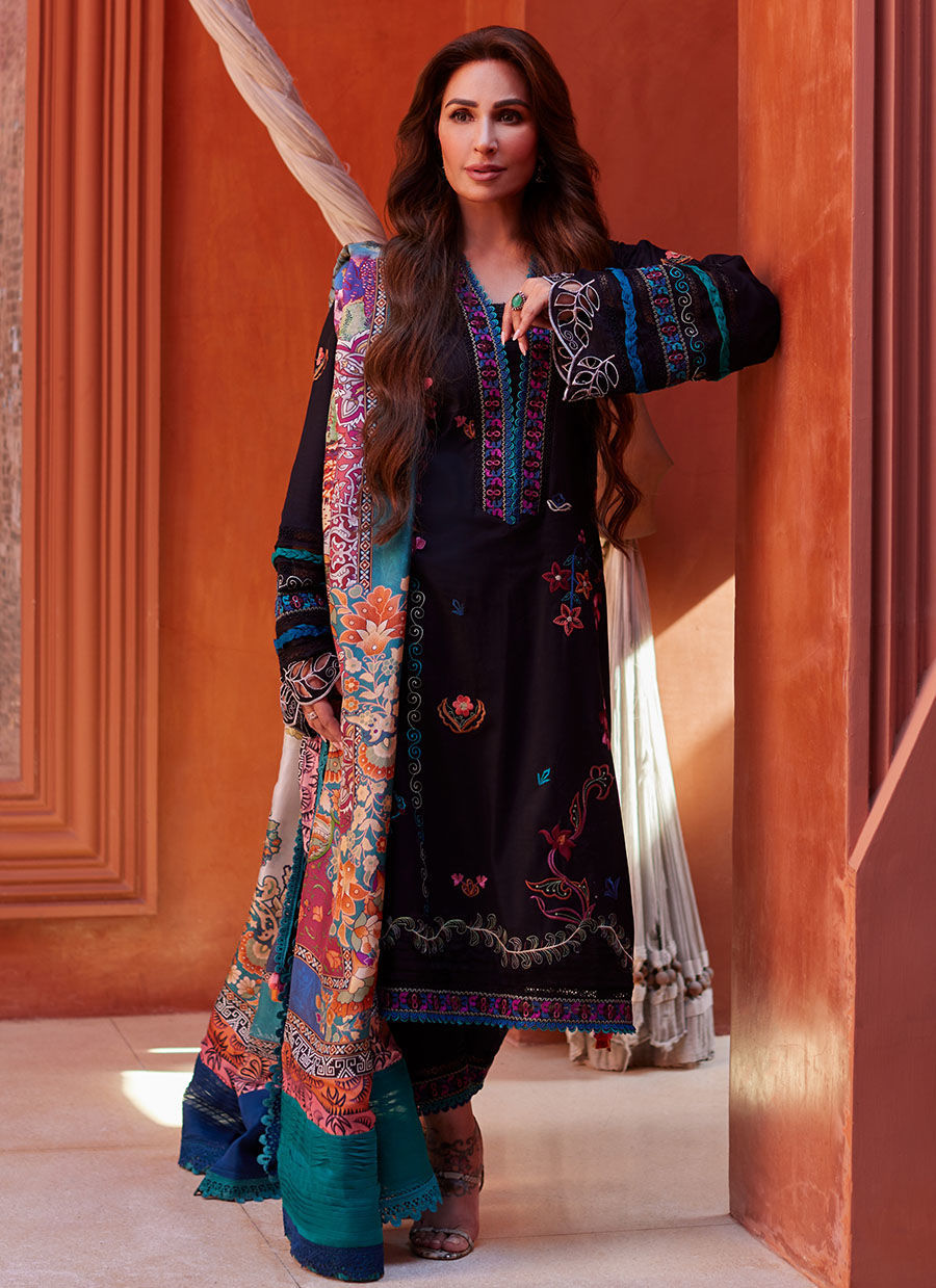 Farah Talib Aziz | Suay Lawn 24 | ILARIA BLACK