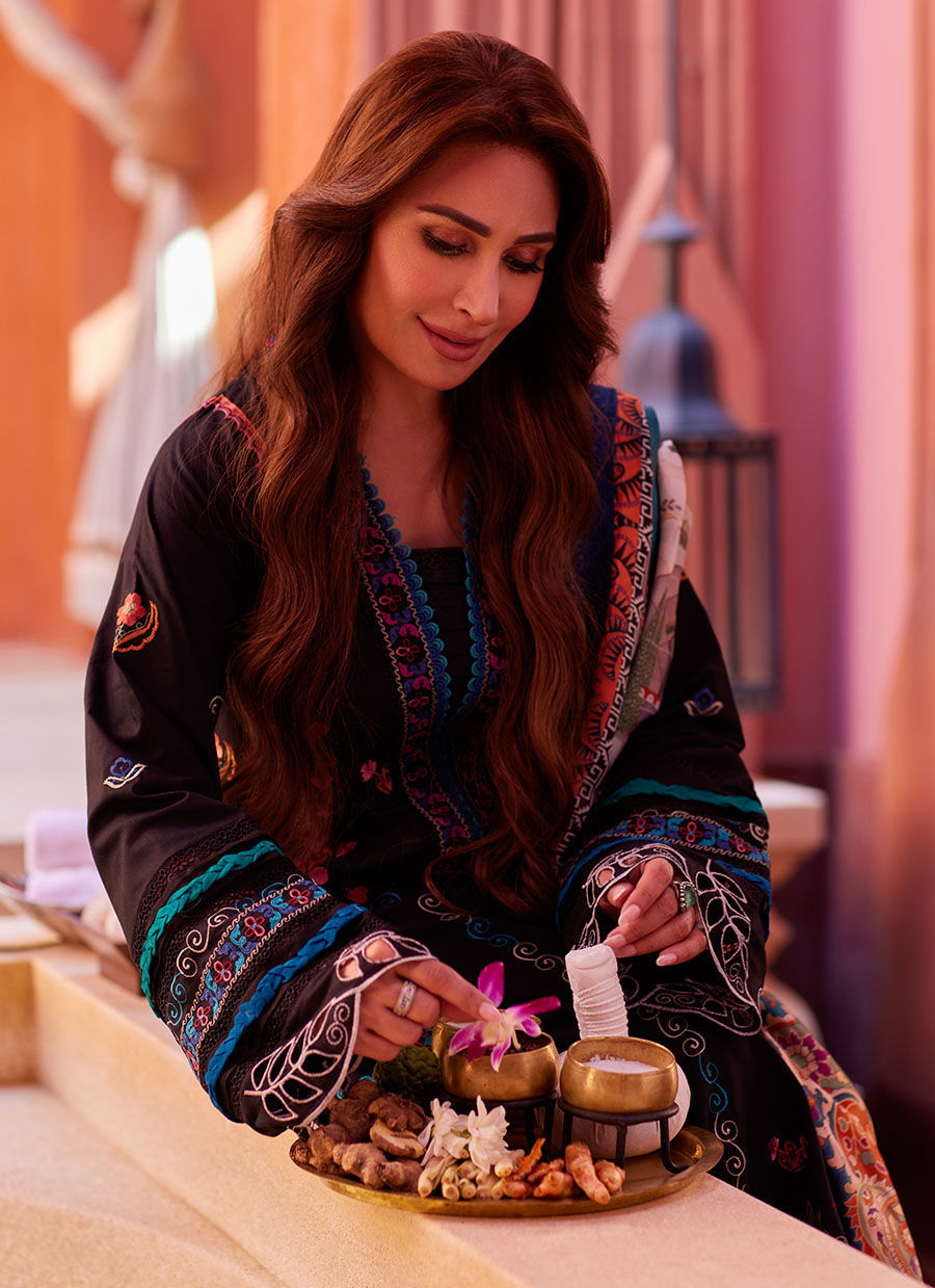 Farah Talib Aziz | Suay Lawn 24 | ILARIA BLACK - Ladies Clothes - Maria Faisal