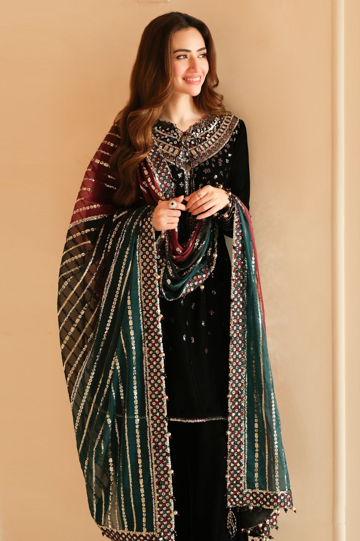 Jazmin | Velvet Edit 24 | Velvet Formal VF-2037 - Ladies Clothes - Maria Faisal