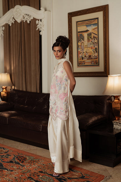 Saira Rizwan | Velvet Pret 25 | NARGIS-SRVP25-07 - Formal Dress - available at Maria Faisal in UK and USA.