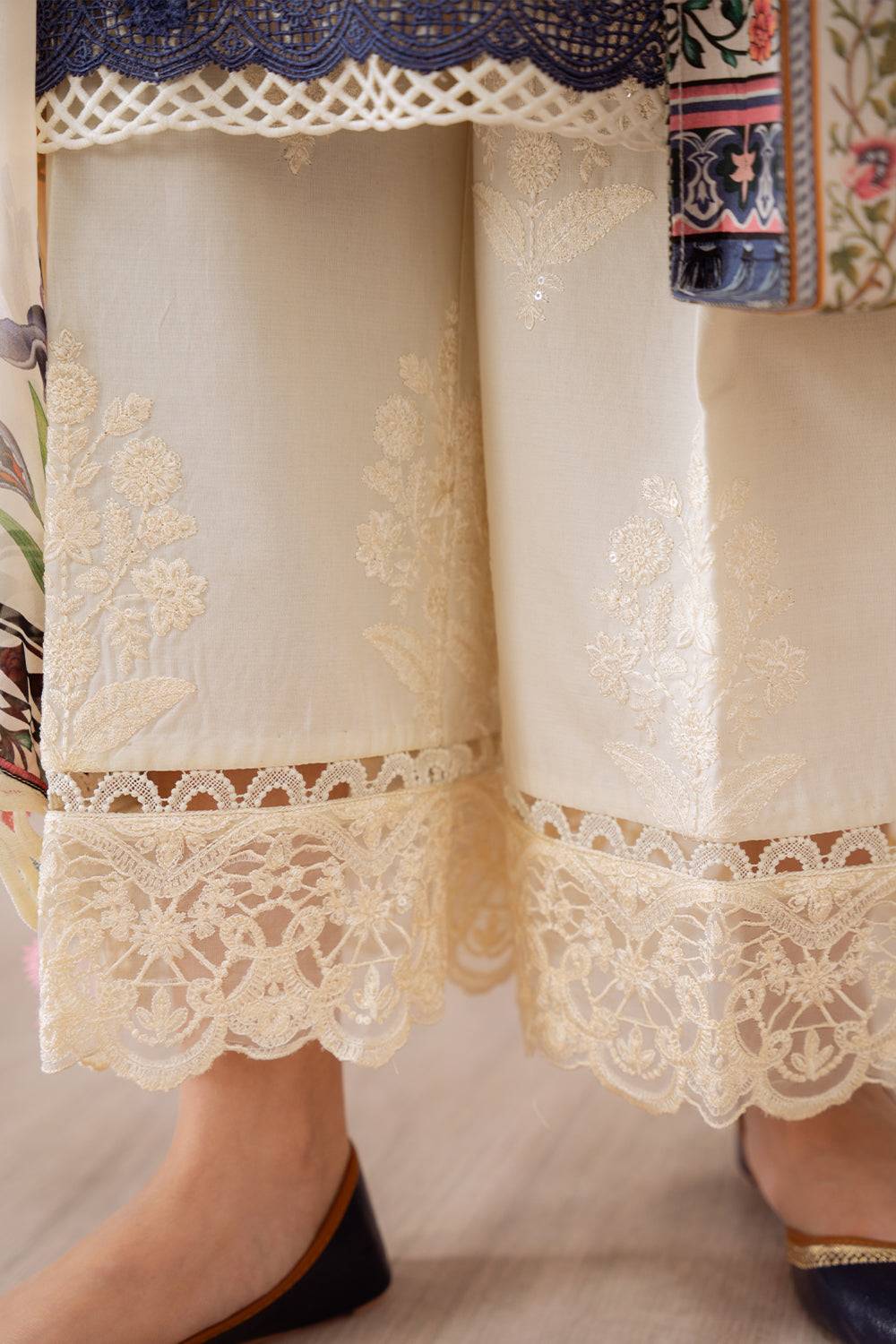 Saira Rizwan | Laanem Summer Lawn 25 | ZUMRA-B-SRL25-07 by Maria Faisal - Registered Vendor of : Saira Rizwan - type : Ladies Clothes - 100% original wedding dresses