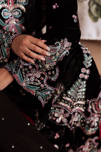 Saira Rizwan | Velvet Pret 25 | ZARQ-SRVP25-03 - Formal Dress - available at Maria Faisal in UK and USA.