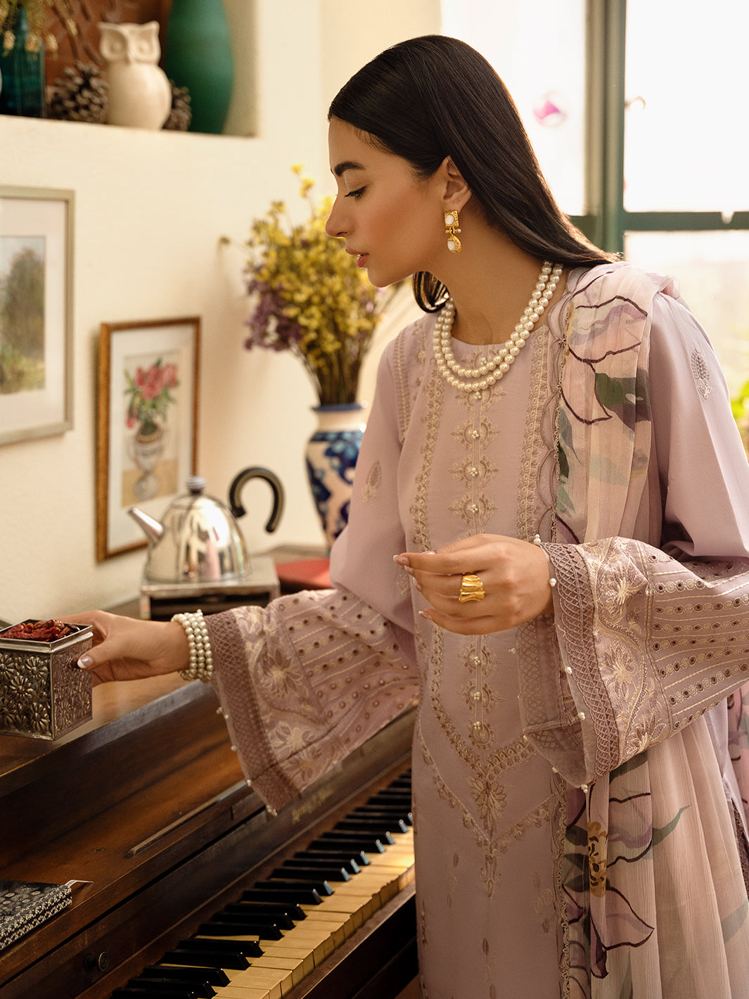 Izel | Dastak Luxury Lawn | GUL - Ladies Clothes 