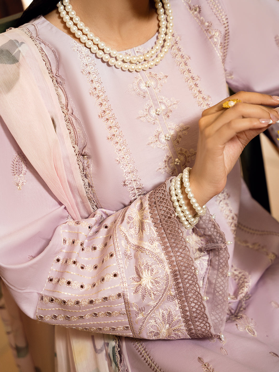 Izel | Dastak Luxury Lawn | GUL - Ladies Clothes 