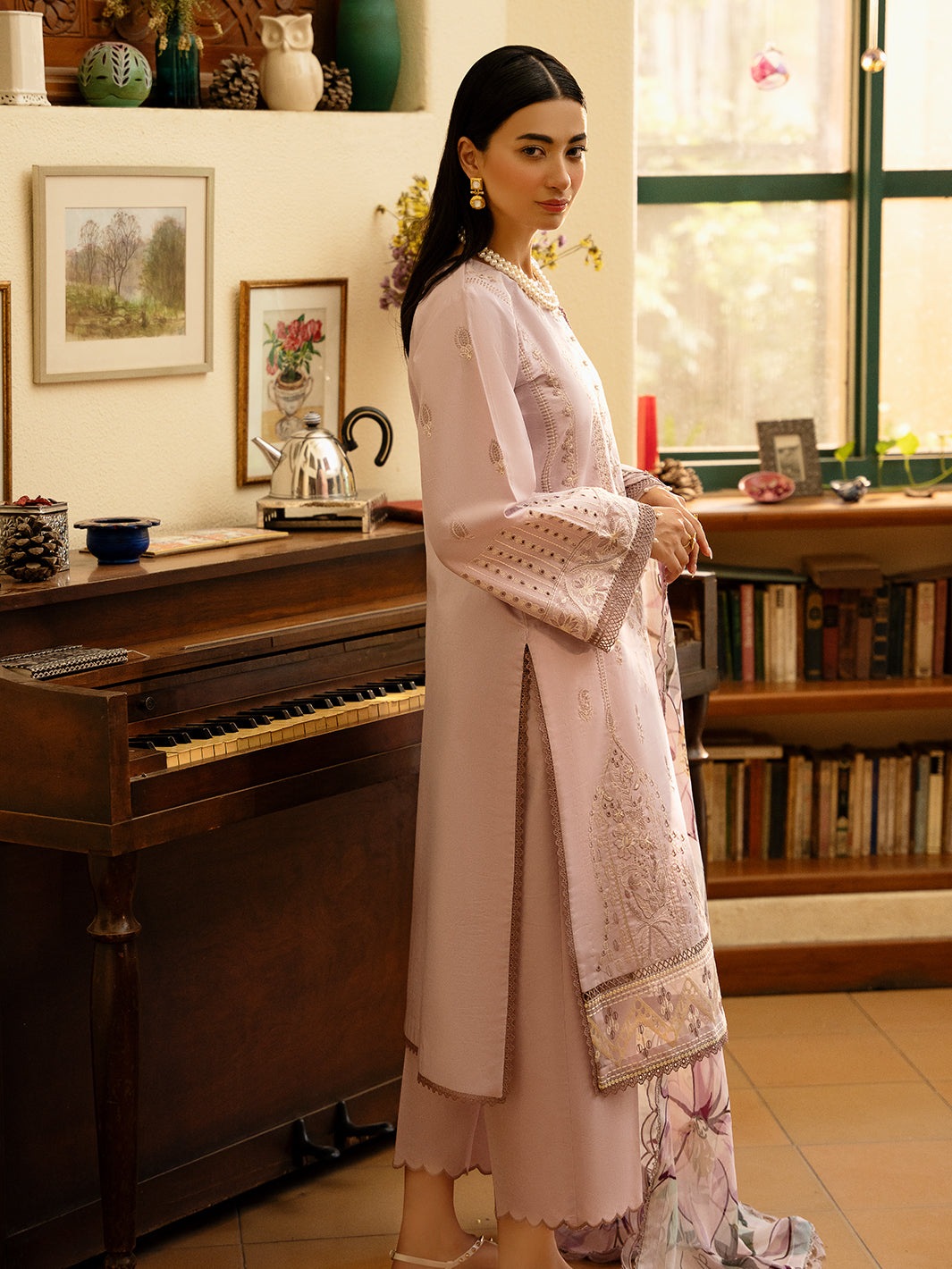 Izel | Dastak Luxury Lawn | GUL - Ladies Clothes 