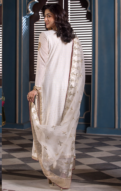 Maya | Mehr o Mah Formals | VARENA - Designer Dress with Intricate embroidery and embellishments. Shop elegent wedding dress at Maria Faisal.