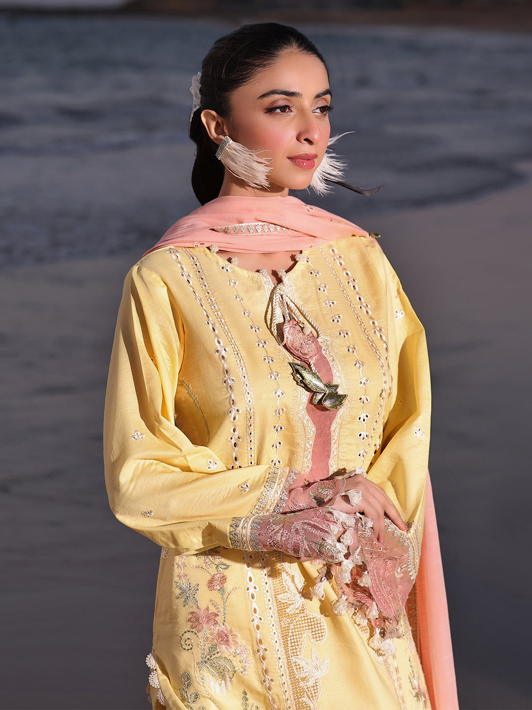 Izel | Saahil Signature Lawn 24 | MUSHQ - Waniyas