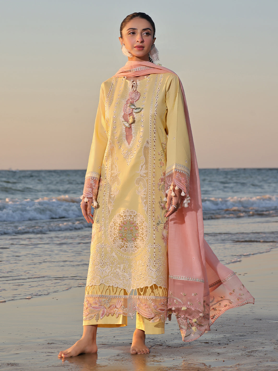 Izel | Saahil Signature Lawn 24 | MUSHQ - Waniyas