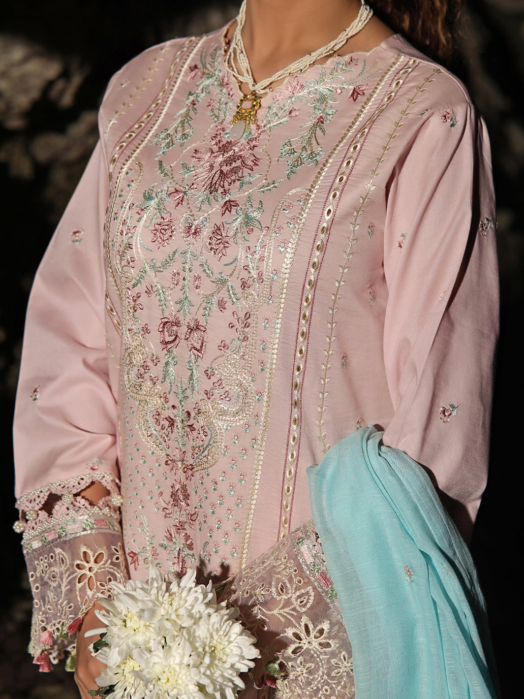 Izel | Saahil Signature Lawn 24 | SOFFIO - Maria Faisal