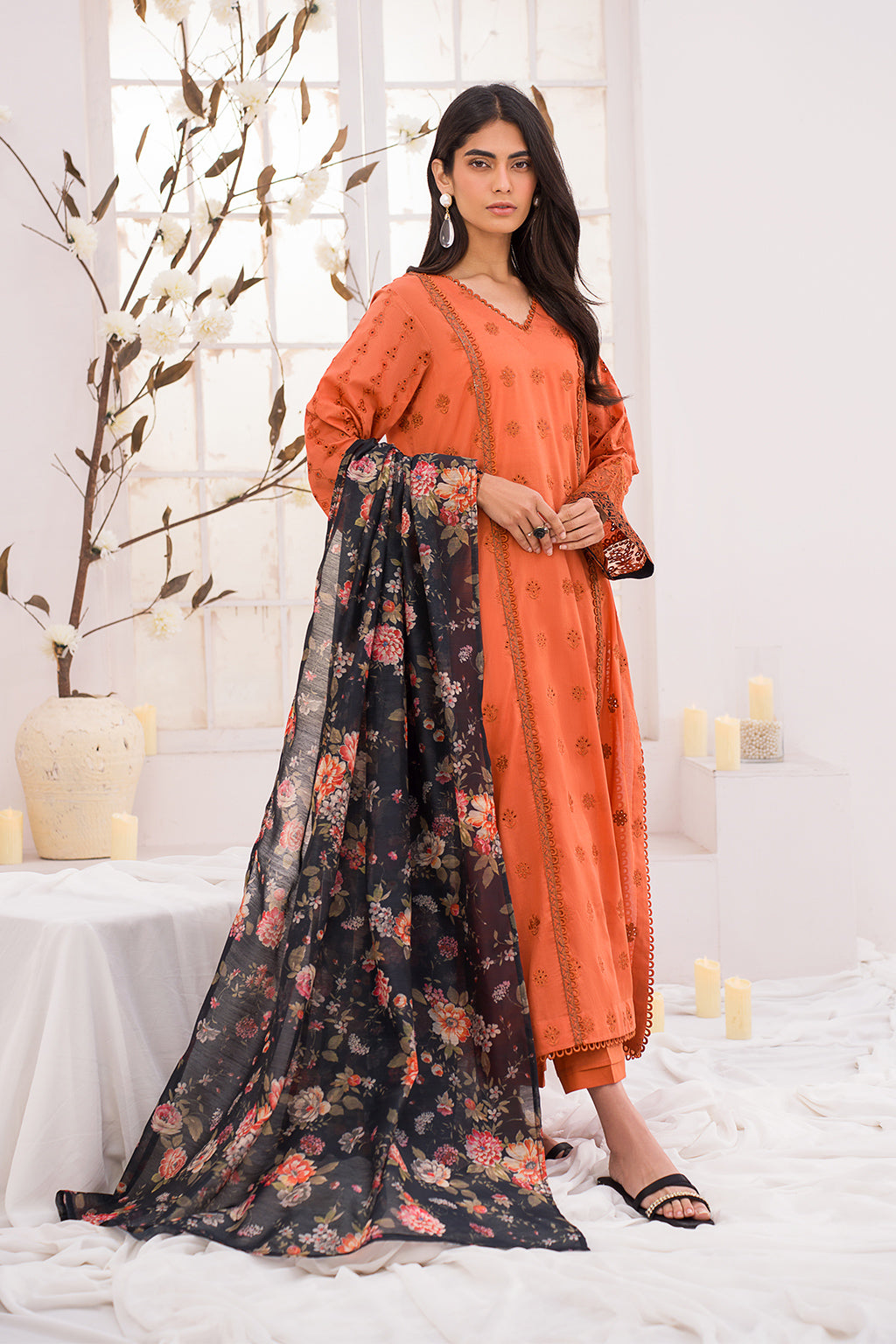 Iznik | Lawnkari 24 | UE-162 LEAFLET - Ladies Clothes - Maria Faisal