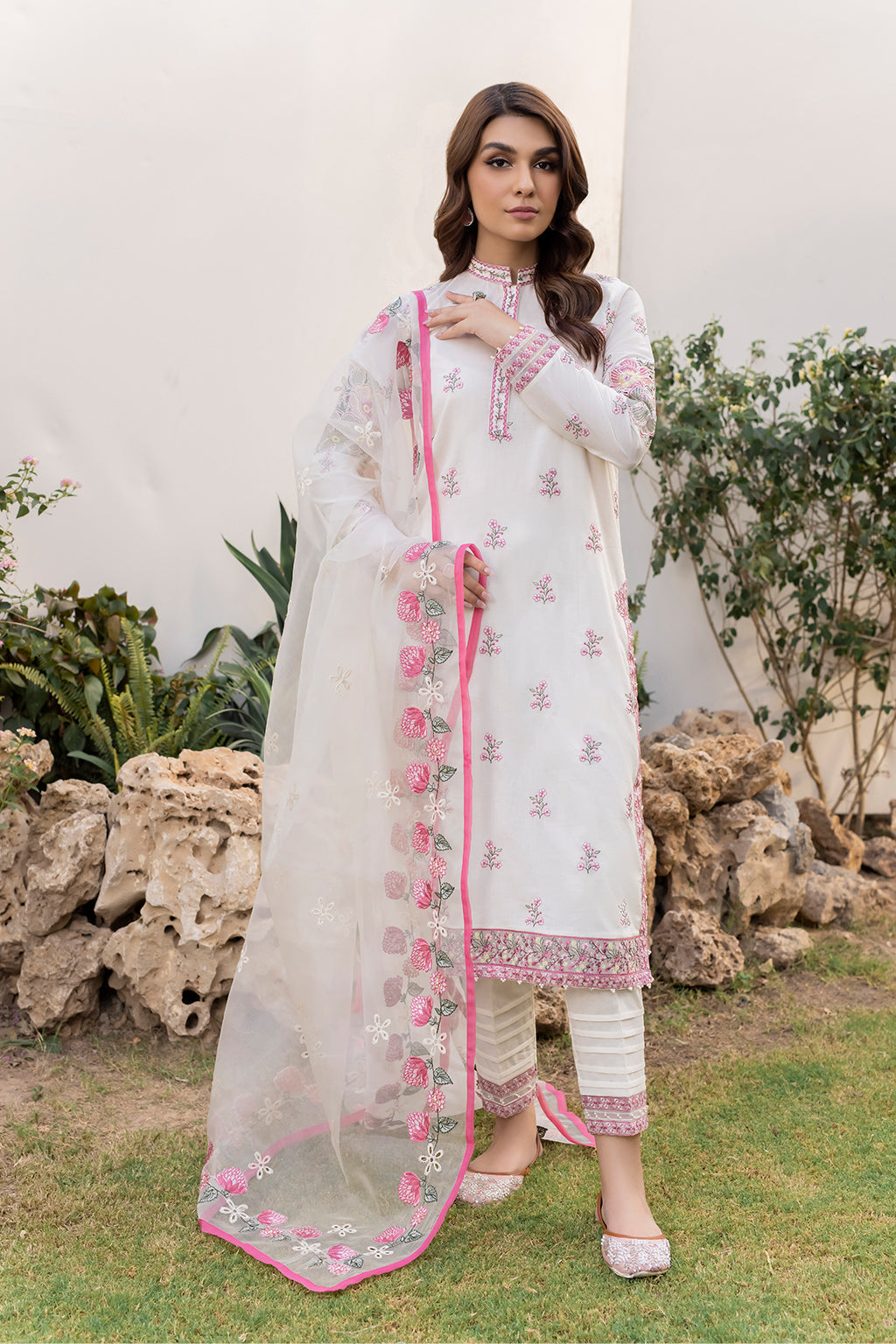 Iznik | Lawnkari 24 | UE-157 CANDYTUFT - Ladies Clothes - Maria Faisal
