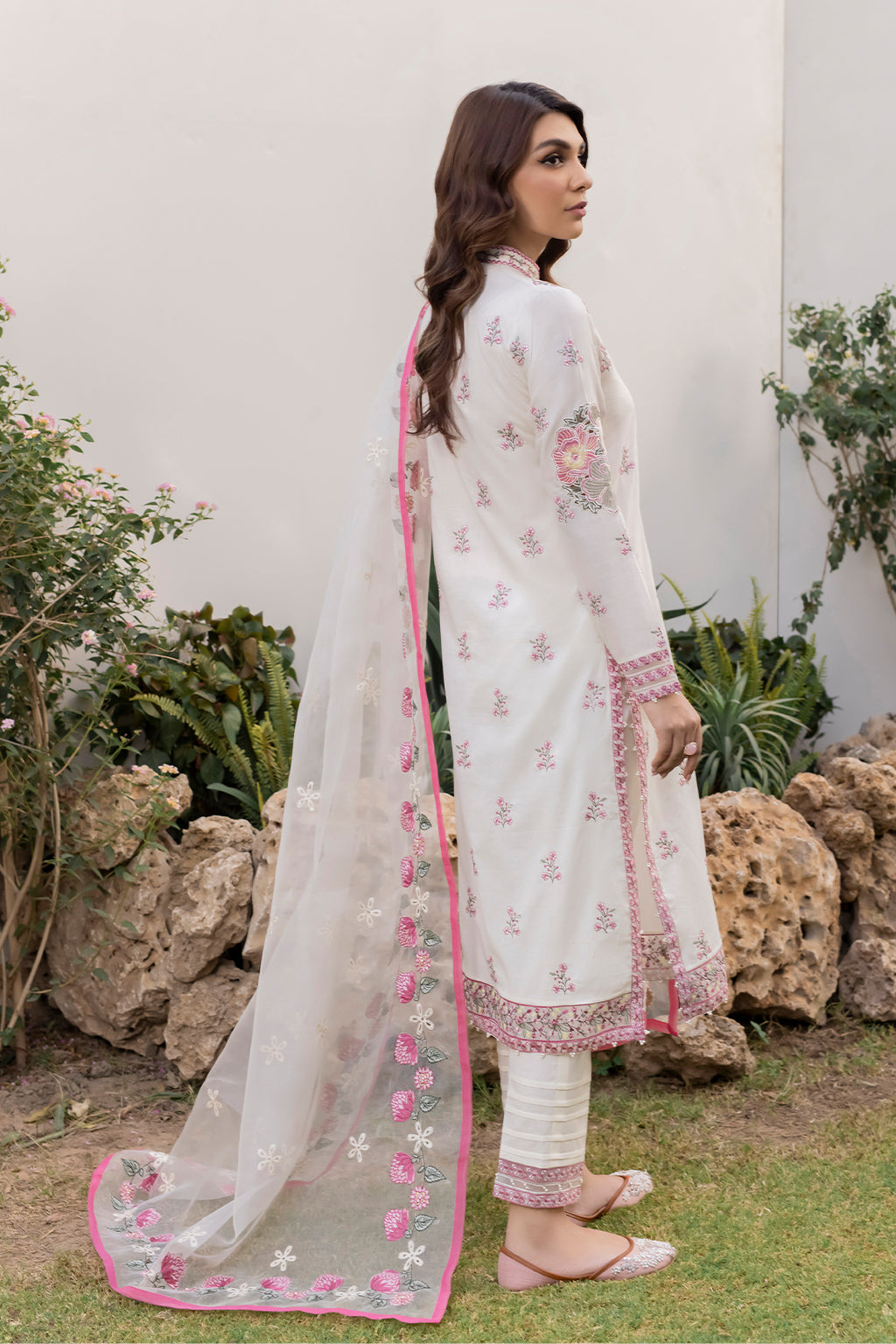 Iznik | Lawnkari 24 | UE-157 CANDYTUFT - Ladies Clothes - Maria Faisal