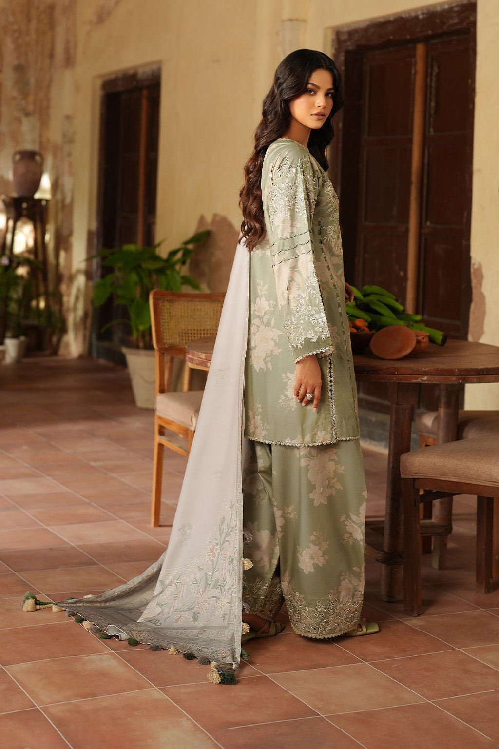 Iznik | Winter 25 | IPF - 08 - is Apple Green dress from Iznik - Ladies Clothes - Maria Faisal