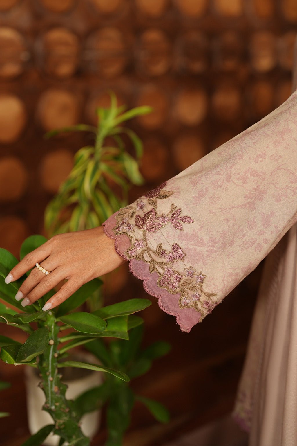 Iznik | Winter 25 | IPF - 09 - is Oyster Pink dress from Iznik - Ladies Clothes - Maria Faisal