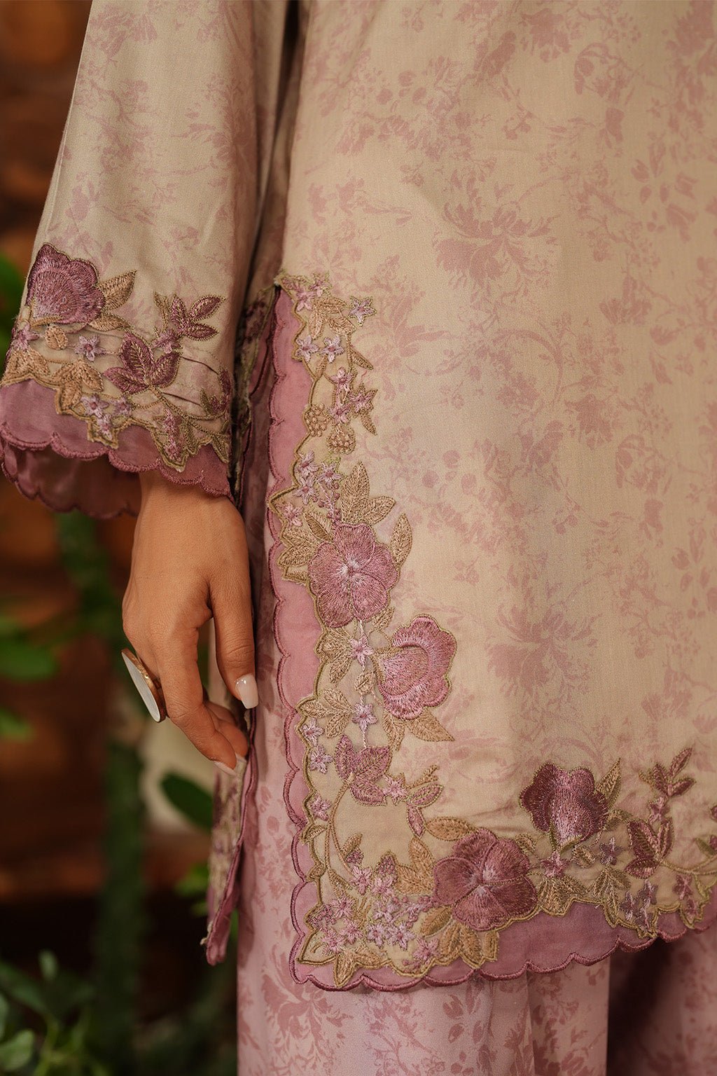 Iznik | Winter 25 | IPF - 09 - is Oyster Pink dress from Iznik - Ladies Clothes - Maria Faisal