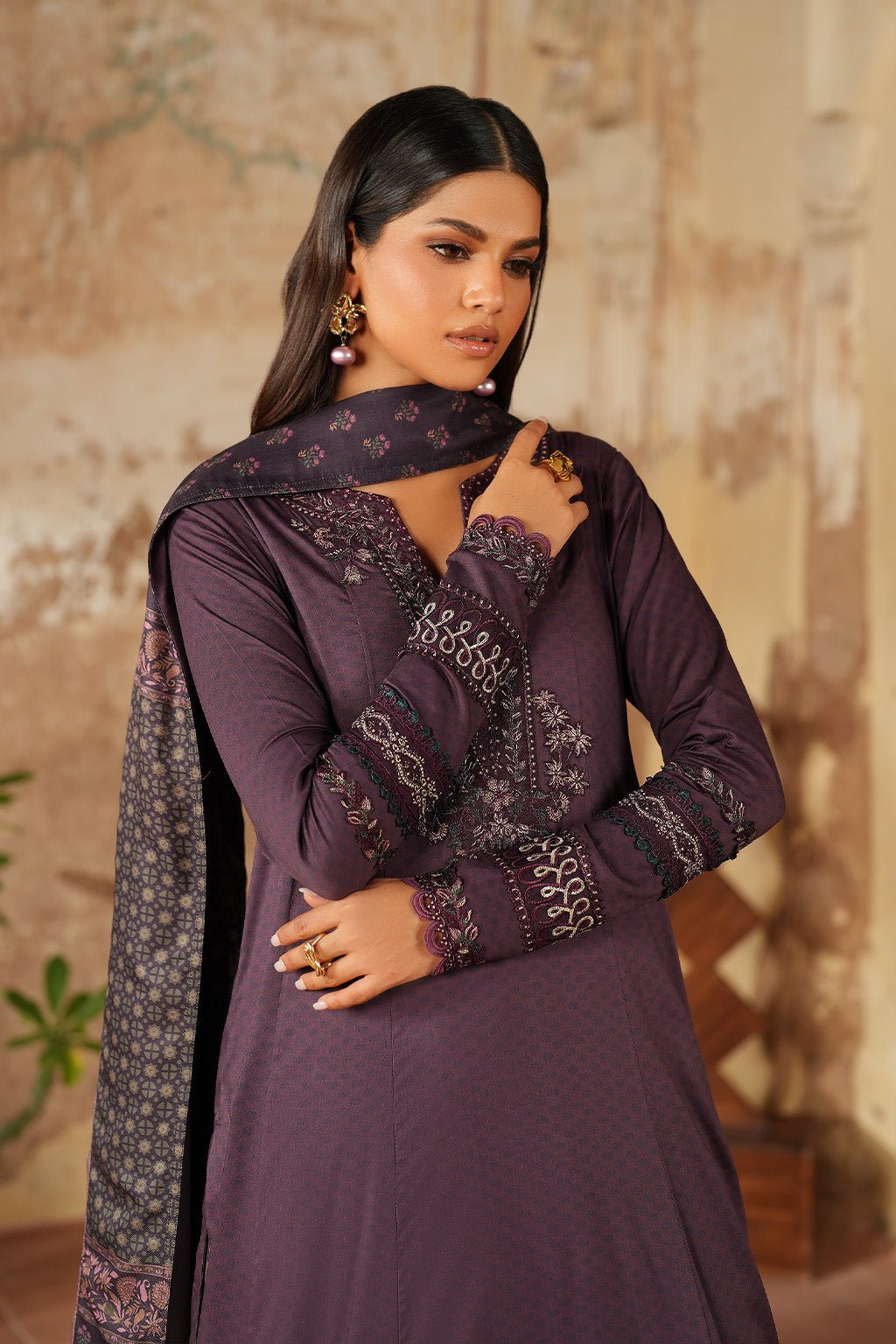 Iznik | Winter 25 | IPF - 11 - is Dark Purple dress from Iznik - Ladies Clothes - Maria Faisal