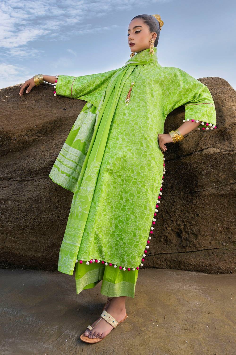 Gul Ahmed | Taara 25 | JD-42009 by Maria Faisal - Registered Vendor of : Gul Ahmed - type : Ladies Clothes - 100% original wedding dresses