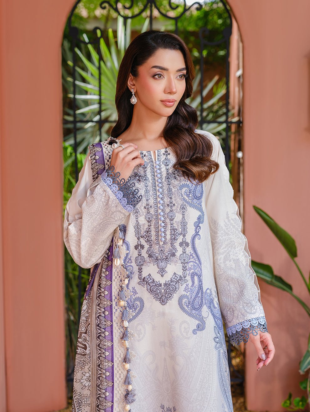 Jade | Cambric 25 | URBANE EMBROIDERED CAMBRIC 25 IV - is Ivory dress from Jade - Ladies Clothes - Maria Faisal