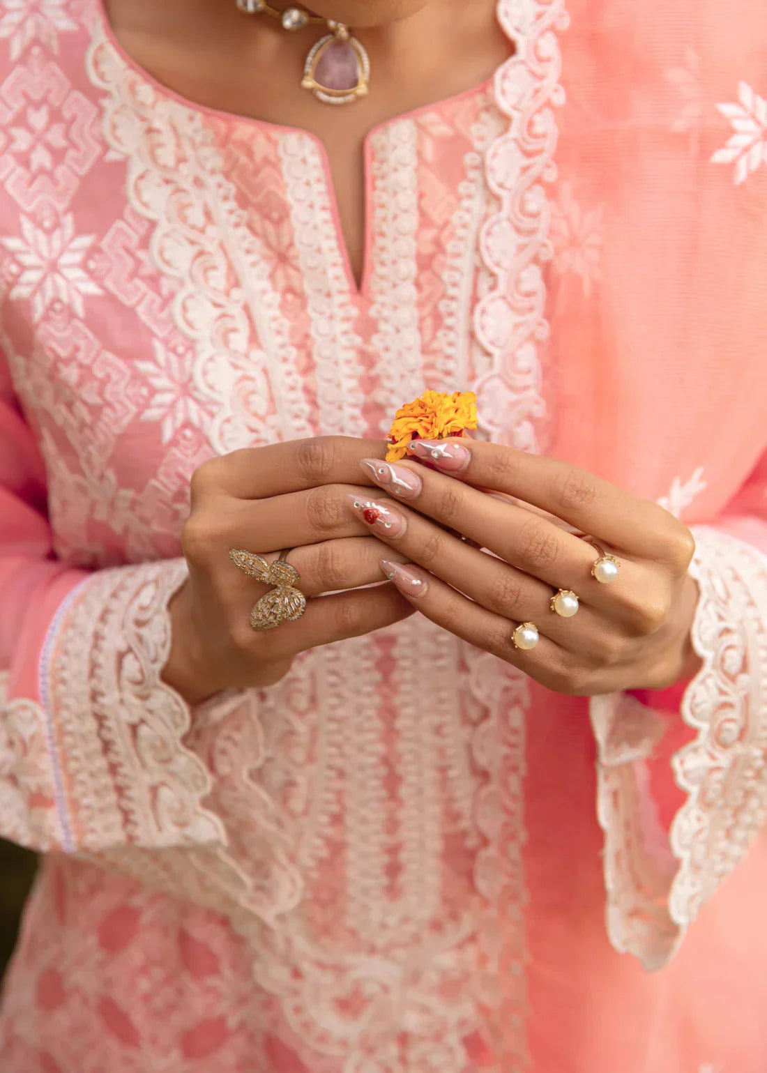 Mohagni | Muntazir Luxury Lawn 24 | MGZ-12 - Ladies Clothes 