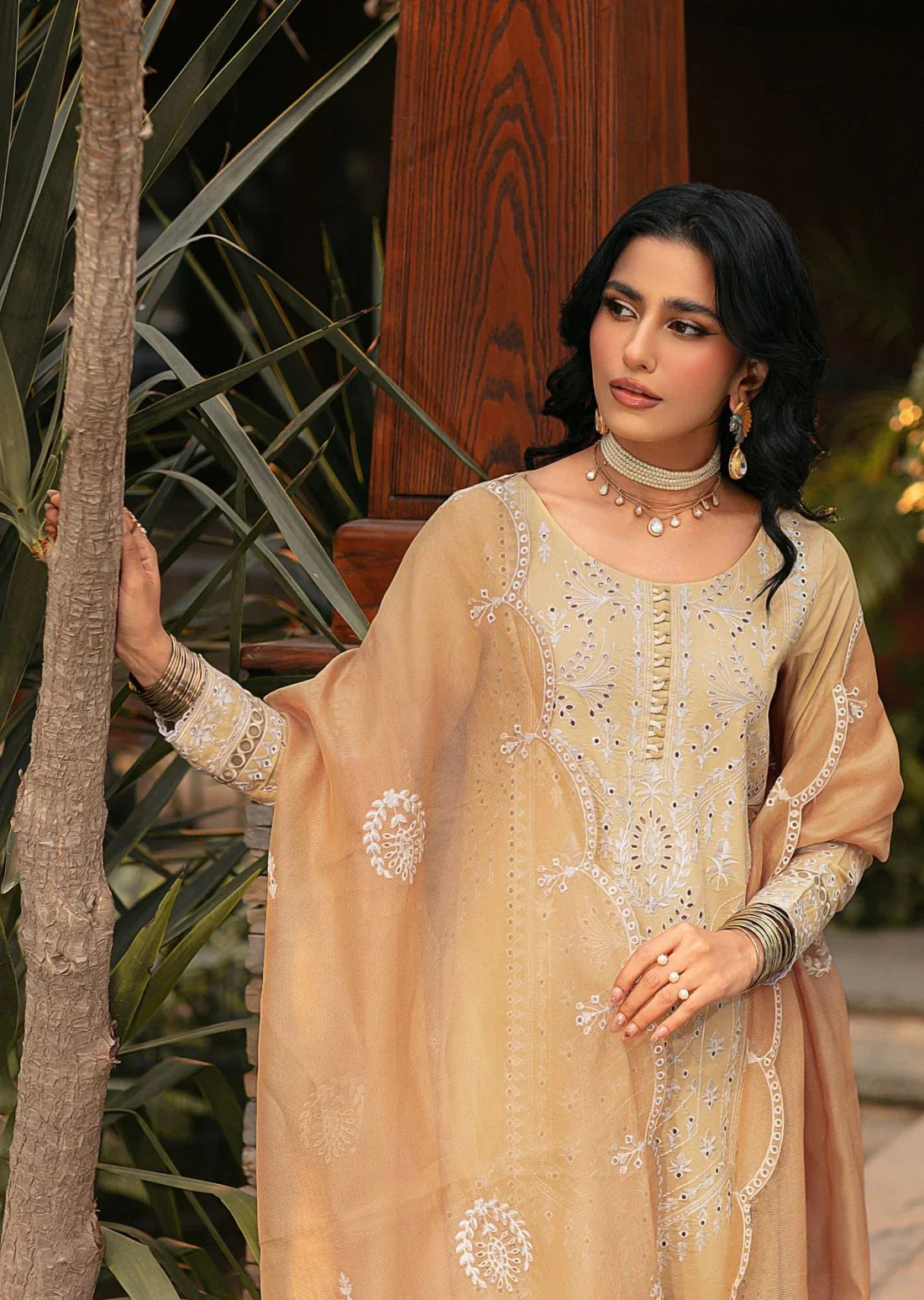 Mohagni | Muntazir Luxury Lawn 24 | CM-05 - Ladies Clothes 