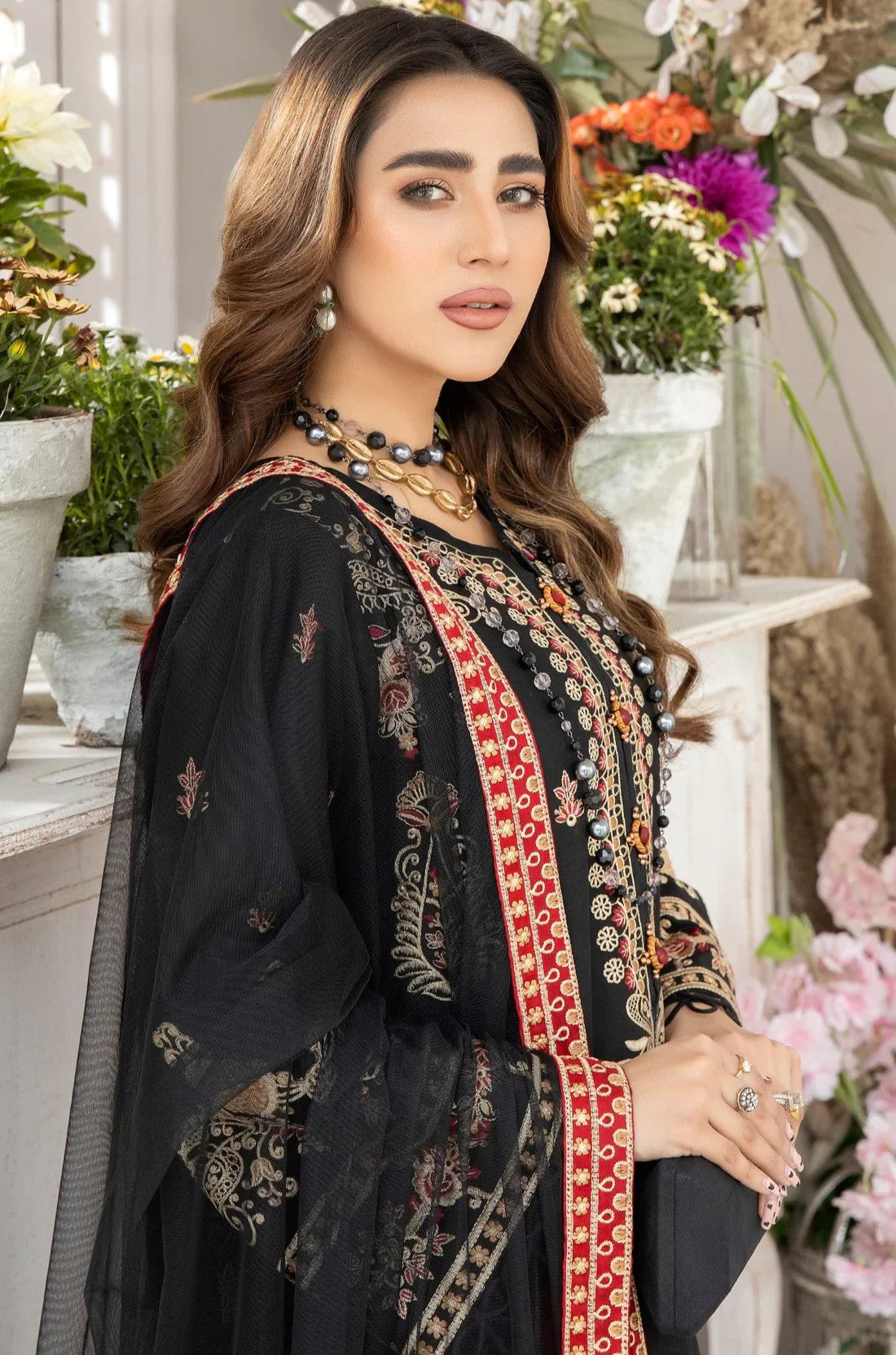 Mohagni | Muntazir Luxury Lawn 24 | AM-05 - Ladies Clothes 