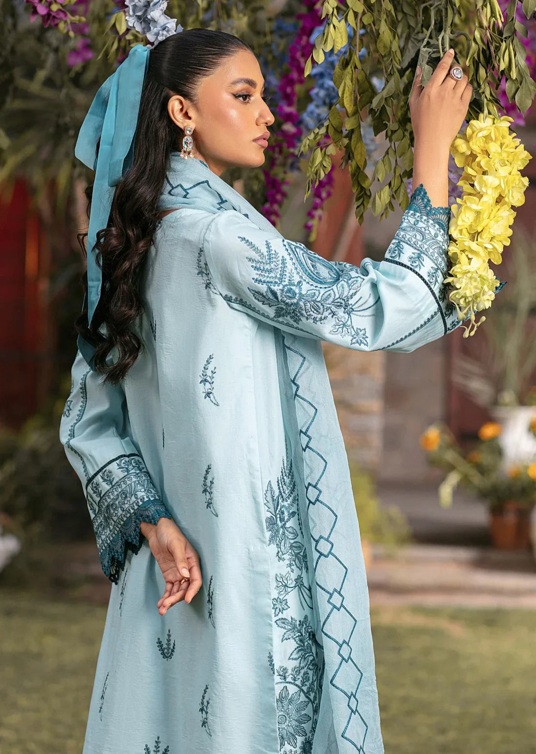 Mohagni | Muntazir Luxury Lawn 24 | CM-10 - Ladies Clothes 