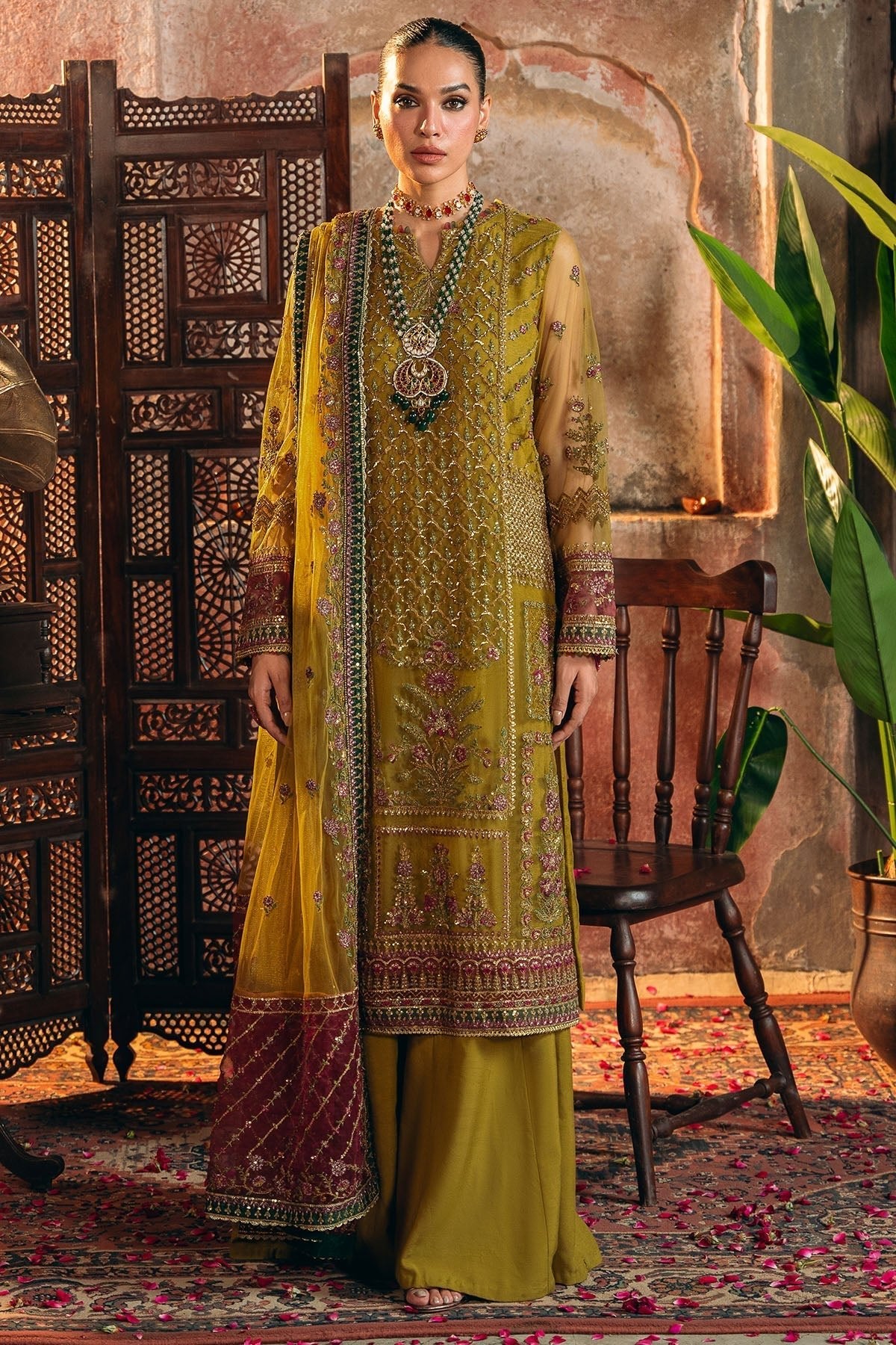 Motifz | Luxury Formal | 4824 - ALMAS - is Green dress from Motifz - Ladies Clothes - Maria Faisal